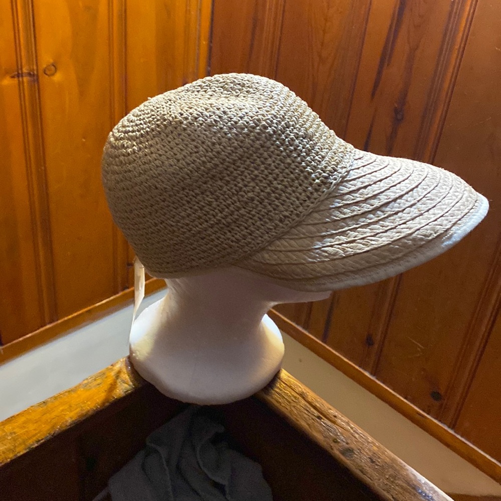 New tan sun cap